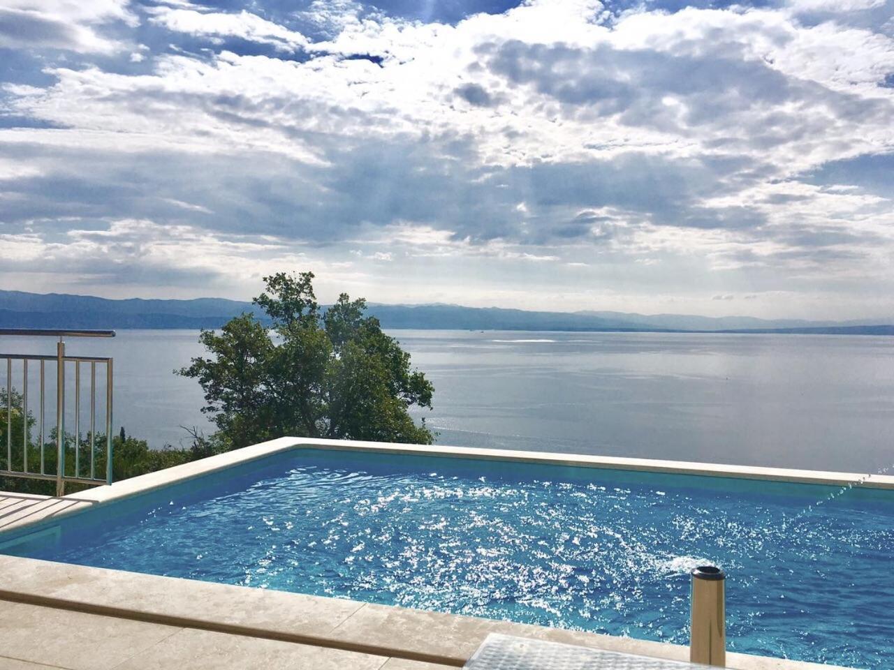 Villa Sabine Apartment Losinj メドヴェヤ エクステリア 写真